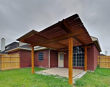 8101 Pacific Street - Photo Thumbnail 20