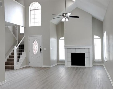 8101 Pacific Street - Photo Thumbnail 1