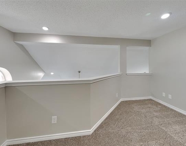 8101 Pacific Street - Photo Thumbnail 19