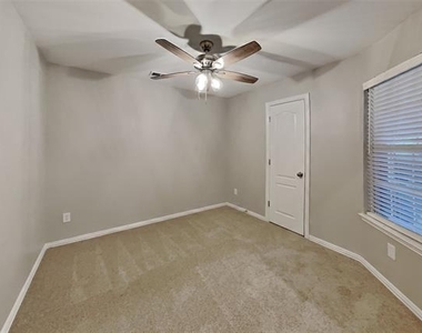 6213 Lennox Lane - Photo Thumbnail 16