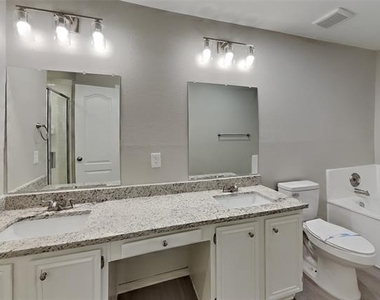 6213 Lennox Lane - Photo Thumbnail 10