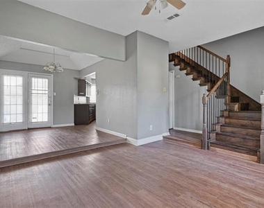 804 Custer Street - Photo Thumbnail 11