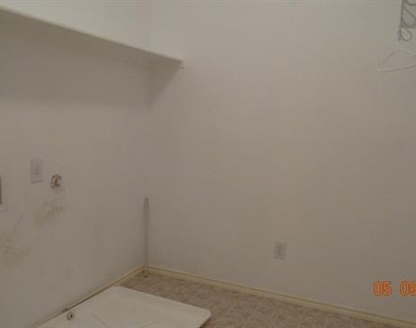 2681 Calmwater Drive - Photo Thumbnail 21