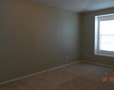 2681 Calmwater Drive - Photo Thumbnail 23