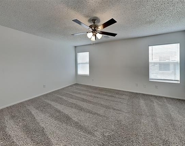 7900 Canoe Ridge Lane - Photo Thumbnail 6