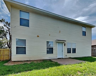 7900 Canoe Ridge Lane - Photo Thumbnail 18