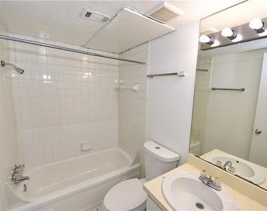 4431 Travis Street - Photo Thumbnail 10