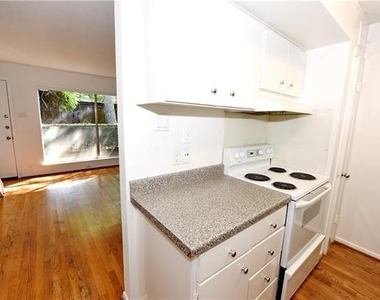 4431 Travis Street - Photo Thumbnail 5