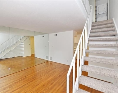 4431 Travis Street - Photo Thumbnail 8