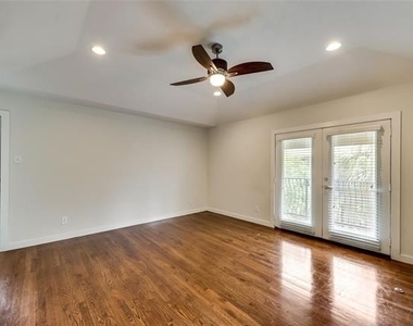5806 Birchbrook Drive - Photo Thumbnail 10