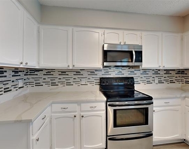 247 Stallion Drive - Photo Thumbnail 3