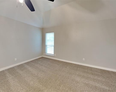 247 Stallion Drive - Photo Thumbnail 7