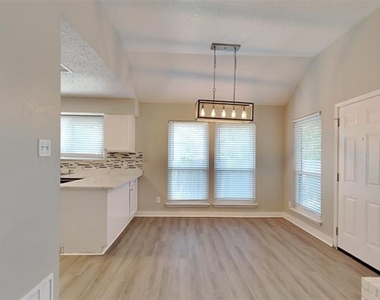 247 Stallion Drive - Photo Thumbnail 5
