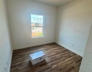 7061 Tin Cup Drive - Photo Thumbnail 10