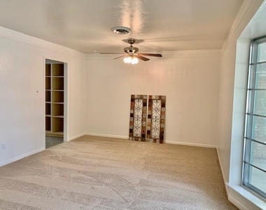 4809 Wheelock Drive - Photo Thumbnail 4