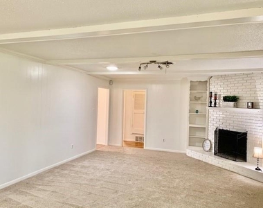 4809 Wheelock Drive - Photo Thumbnail 12