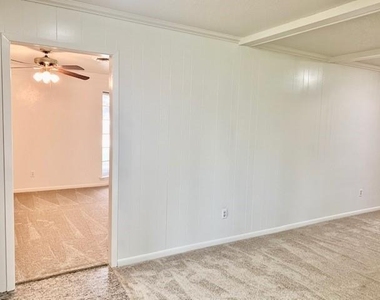 4809 Wheelock Drive - Photo Thumbnail 5