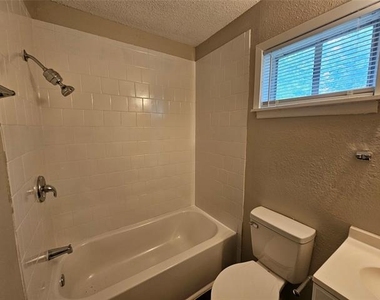 6363 Hollis Avenue - Photo Thumbnail 8