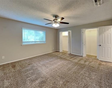 2137 Mountainview Drive - Photo Thumbnail 9