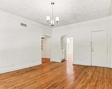 4515 Swiss Avenue - Photo Thumbnail 2