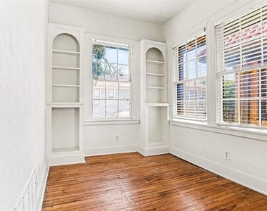 4515 Swiss Avenue - Photo Thumbnail 11