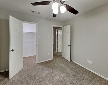 905 Freshwood Court - Photo Thumbnail 11