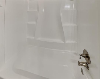905 Freshwood Court - Photo Thumbnail 18