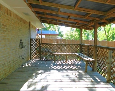1114 E Mulberry Street - Photo Thumbnail 21
