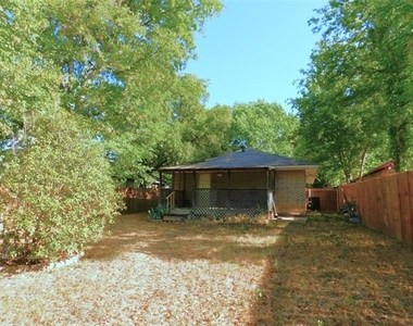 1114 E Mulberry Street - Photo Thumbnail 24