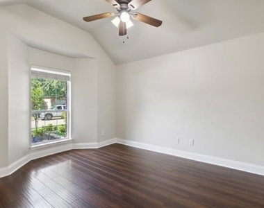 8309 Juliette Drive - Photo Thumbnail 9