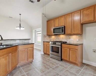 8309 Juliette Drive - Photo Thumbnail 4