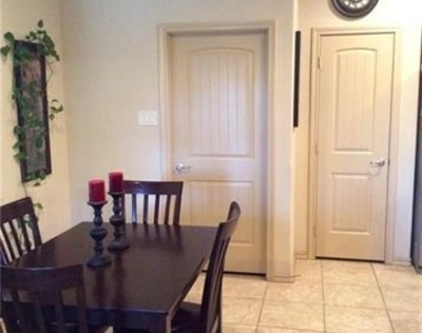 13104 Palancar Drive - Photo Thumbnail 6