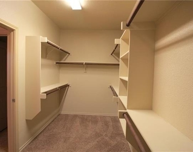 13104 Palancar Drive - Photo Thumbnail 9