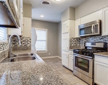 4503 Gilbert Avenue - Photo Thumbnail 4