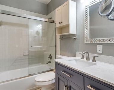 4503 Gilbert Avenue - Photo Thumbnail 8