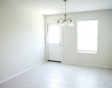 1416 Waggoner Drive - Photo Thumbnail 11
