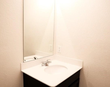 1416 Waggoner Drive - Photo Thumbnail 22