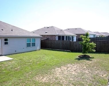 1416 Waggoner Drive - Photo Thumbnail 30