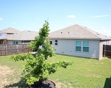 1416 Waggoner Drive - Photo Thumbnail 28