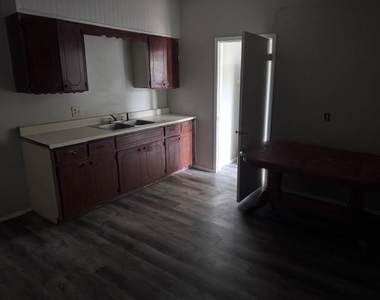 2909 Bonham Street - Photo Thumbnail 1