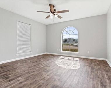 712 Billups Circle - Photo Thumbnail 19