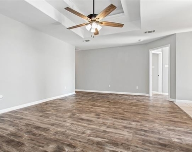 712 Billups Circle - Photo Thumbnail 9