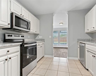 712 Billups Circle - Photo Thumbnail 18
