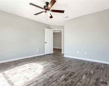 712 Billups Circle - Photo Thumbnail 21