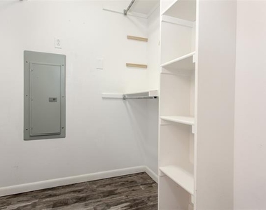 712 Billups Circle - Photo Thumbnail 24