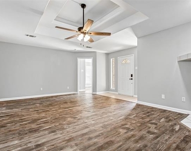 712 Billups Circle - Photo Thumbnail 8
