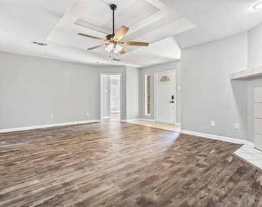 712 Billups Circle - Photo Thumbnail 7