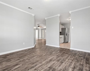 712 Billups Circle - Photo Thumbnail 12