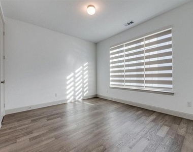 8126 Foraker Street - Photo Thumbnail 4