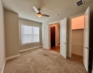 714 N Plano Road - Photo Thumbnail 6